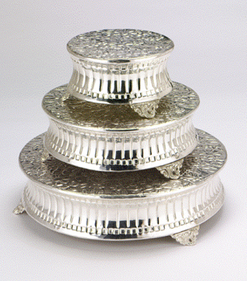 18 inch diameter white cake stand